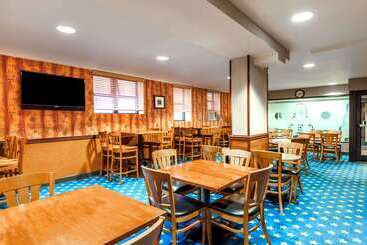 هتل Ramada By Wyndham Jersey City