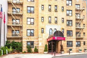 هتل Ramada By Wyndham Jersey City