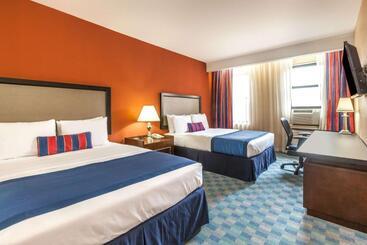 هتل Ramada By Wyndham Jersey City