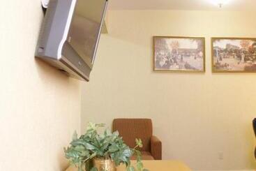 هتل Ramada By Wyndham Jersey City