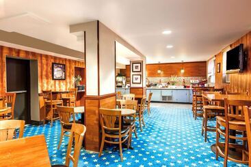 هتل Ramada By Wyndham Jersey City