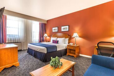 هتل Ramada By Wyndham Jersey City