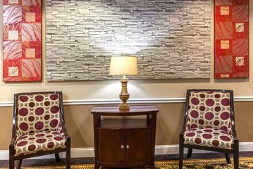 هتل Ramada By Wyndham Jersey City