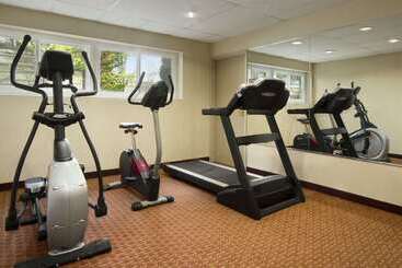 هتل Ramada By Wyndham Seatac Airport