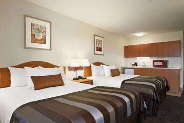 هتل Ramada By Wyndham Seatac Airport