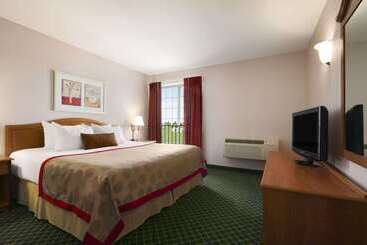 هتل Ramada By Wyndham Seatac Airport