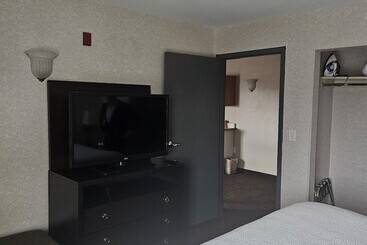 هتل Ramada By Wyndham Seatac Airport