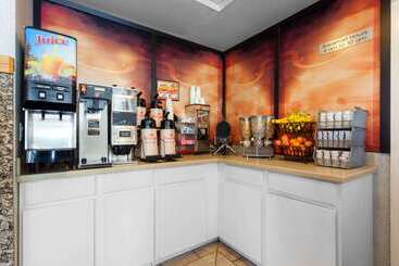 هتل Ramada By Wyndham Seatac Airport North
