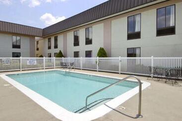 هتل Ramada Limited Columbia