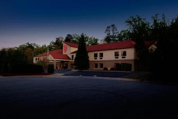 هتل Red Roof Inn Hendersonville