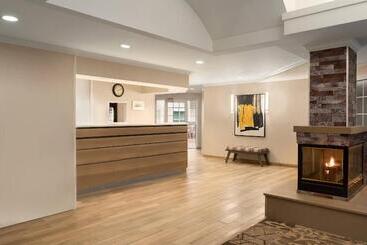 هتل Residence Inn By Marriott Buffalo Galleria Mall