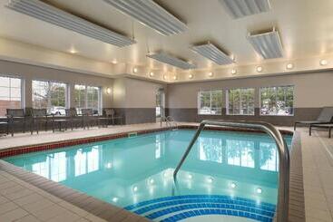 هتل Residence Inn By Marriott Buffalo Galleria Mall