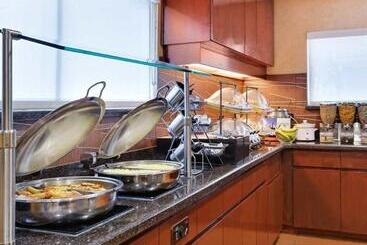 هتل Residence Inn By Marriott Fort Myers