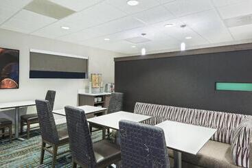 هتل Residence Inn By Marriott Fort Myers