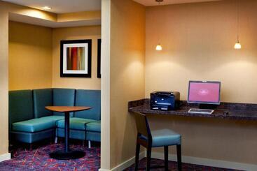 هتل Residence Inn Hartford Manchester