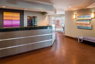 هتل Residence Inn Huntsville