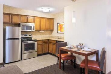 هتل Residence Inn Huntsville