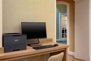 هتل Residence Inn By Marriott Norfolk Airport