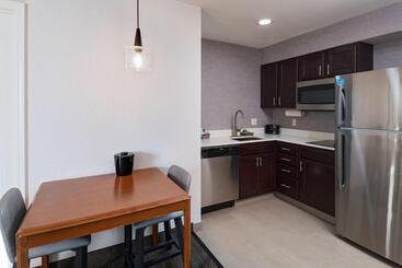 هتل Residence Inn Shreveport Airport