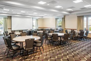 هتل Residence Inn Springfield