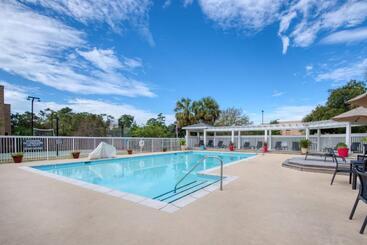 هتل Residence Inn By Marriott Wilmington Landfall