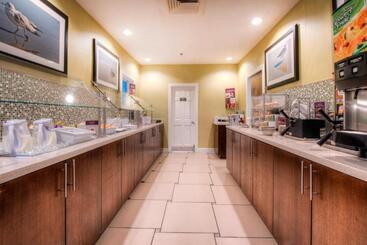هتل Residence Inn By Marriott Wilmington Landfall