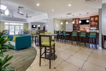 هتل Residence Inn By Marriott Wilmington Landfall