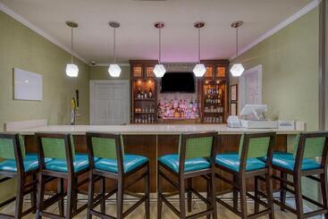 هتل Residence Inn By Marriott Wilmington Landfall