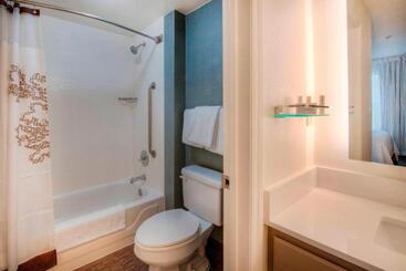 هتل Residence Inn By Marriott Wilmington Landfall