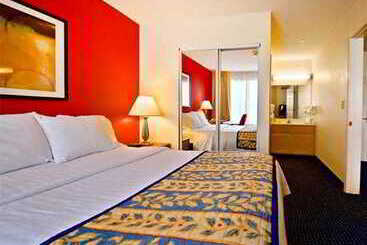 هتل Residence Inn By Marriott Wilmington Landfall