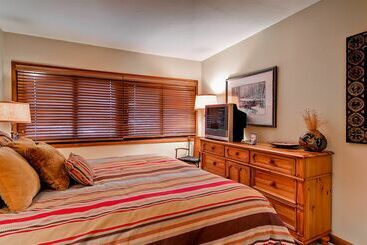 هتل Torian Plum Plaza 207