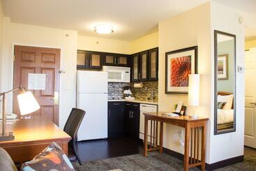 هتل Sonesta Es Suites Anaheim Resort Area