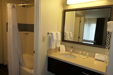 هتل Sonesta Es Suites Portland Vancouver 41st Street
