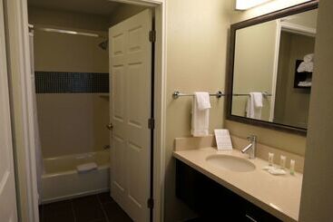 هتل Sonesta Es Suites Portland Vancouver 41st Street