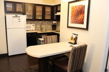 هتل Sonesta Es Suites Portland Vancouver 41st Street