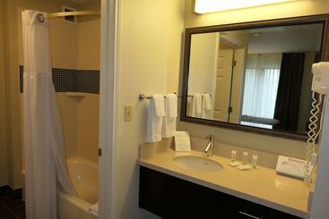 هتل Sonesta Es Suites Portland Vancouver 41st Street