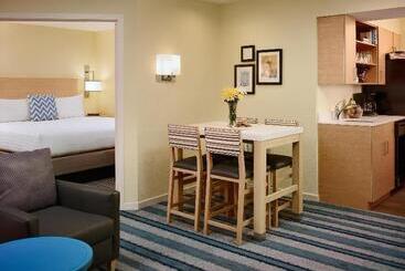 هتل Sonesta Es Suites St. Louis Westport