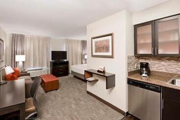 هتل Staybridge Suites   Charlotte Ballantyne, An Ihg