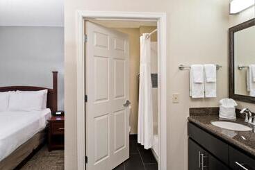 هتل Staybridge Suites   Charlotte Ballantyne, An Ihg