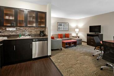 هتل Staybridge Suites   Charlotte Ballantyne, An Ihg