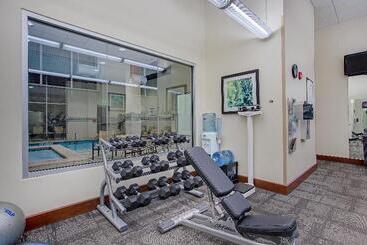 هتل Staybridge Suites Chattanooga Downtown  Convention Center, An Ihg