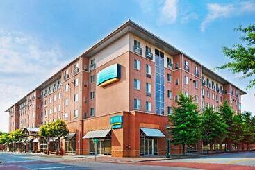 هتل Staybridge Suites Chattanooga Downtown Convention Center, An Ihg