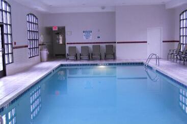 هتل Staybridge Suites Columbus Airport By Ihg