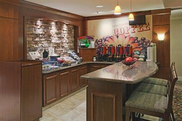 هتل Staybridge Suites Lincoln I 80, An Ihg