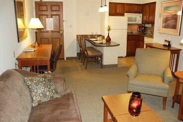 هتل Staybridge Suites Lincoln I 80, An Ihg