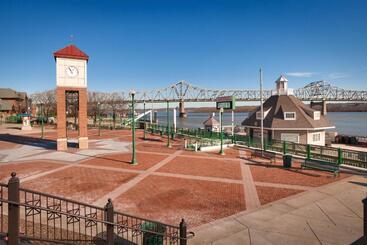 هتل Staybridge Suites Peoria Downtown, An Ihg