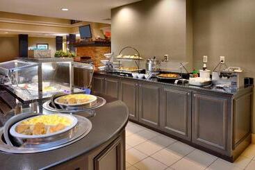 هتل Staybridge Suites Peoria Downtown, An Ihg