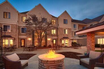 هتل Staybridge Suites Peoria Downtown, An Ihg