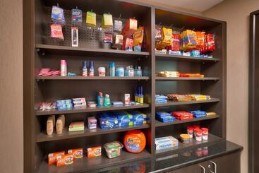 هتل Staybridge Suites Peoria Downtown, An Ihg
