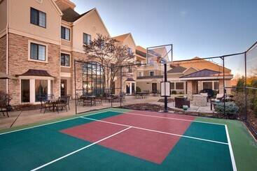 هتل Staybridge Suites Peoria Downtown, An Ihg